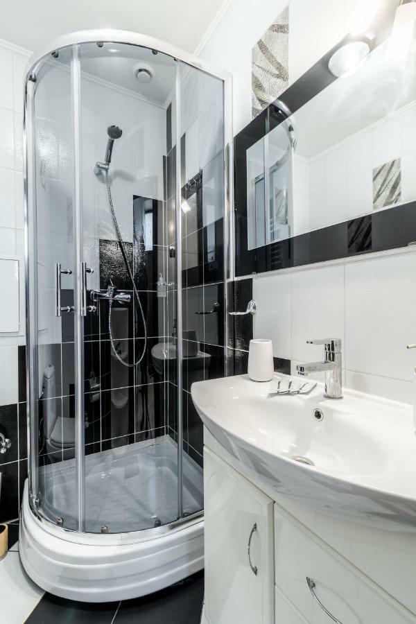 Inshiapartments On Bohomolʹtsya Str ลวีฟ ภายนอก รูปภาพ